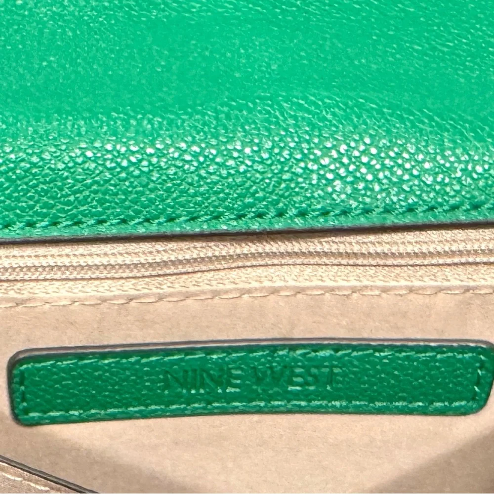 Nine West Green Minka Silver Chain Silver Logo Crossbody Bag and Handbag NWT - Picture 9 of 10